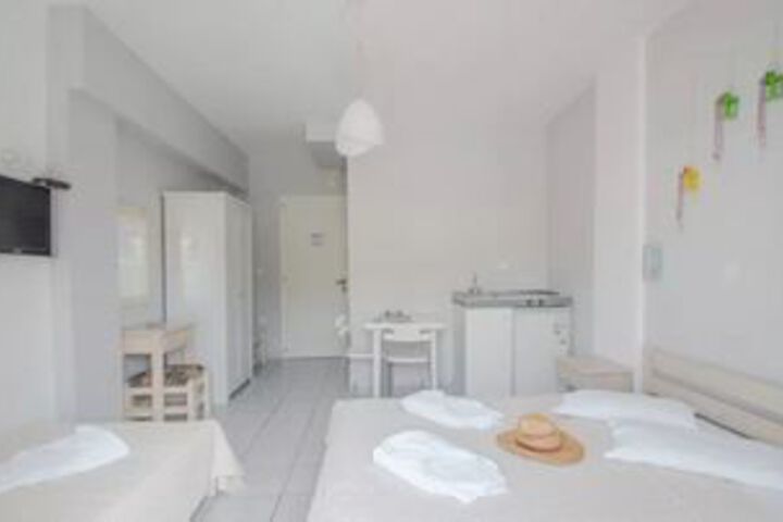 Room 10 of 22