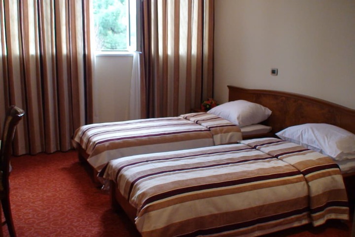 Room 14 of 31