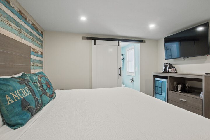 Room 10 of 37