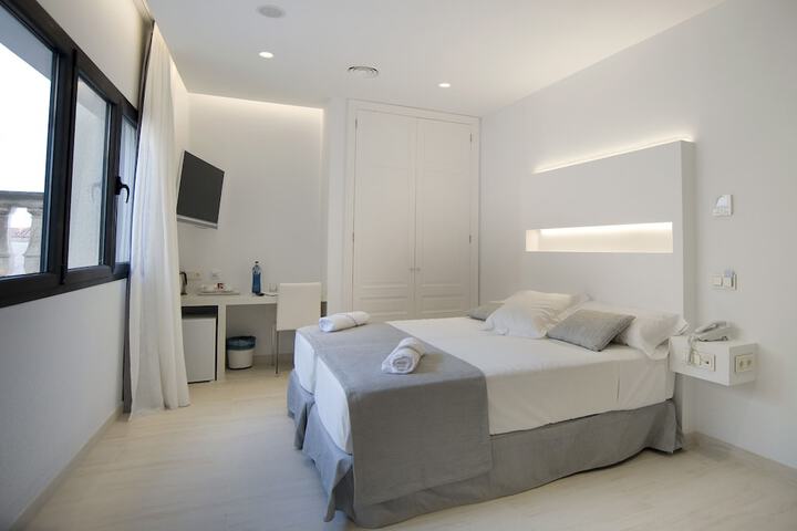 Room 13 of 64