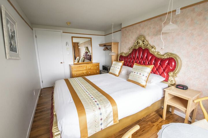 Room 48 of 81