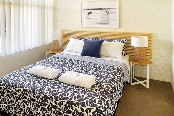Room 2 of 34