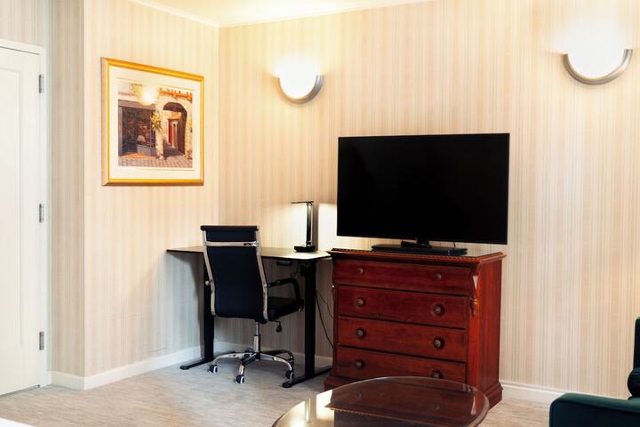 Room 73 of 116