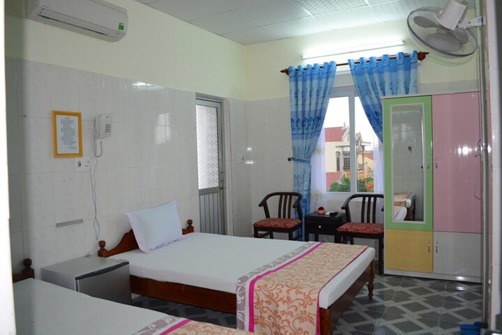Room 11 of 49