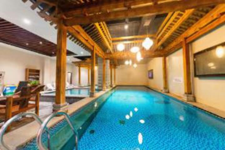 Divine Land Hotel
