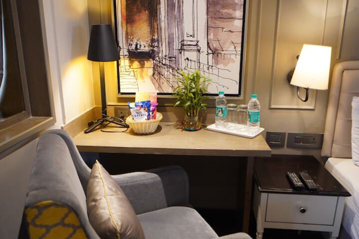 Room 52 of 111