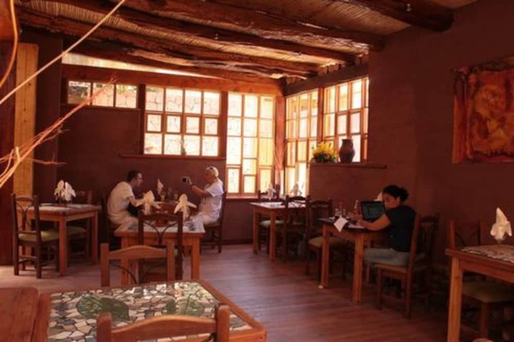 Dining 59 of 78
