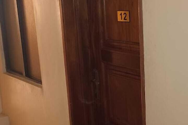 Room 4 of 13