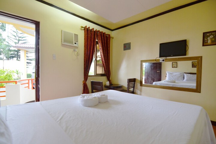 Room 14 of 63
