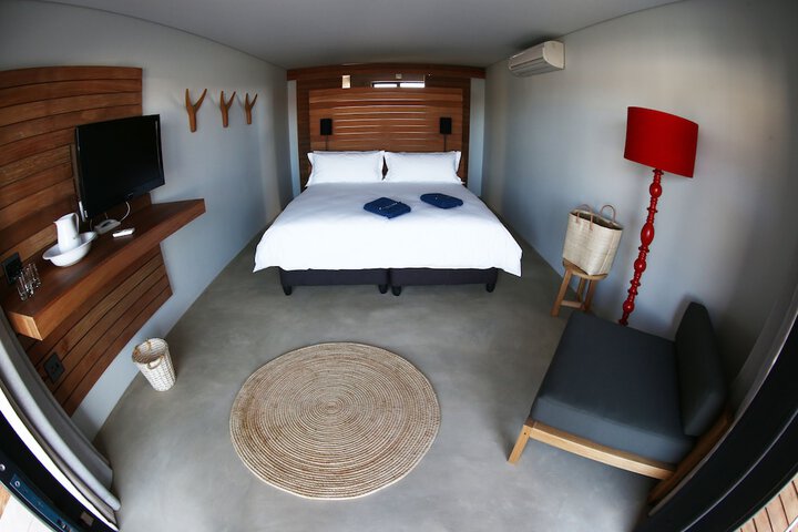 Room 6 of 43