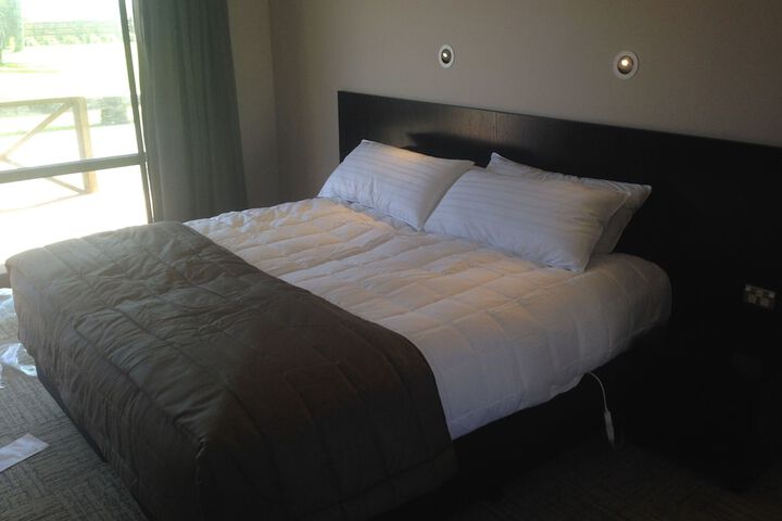 Room 3 of 64