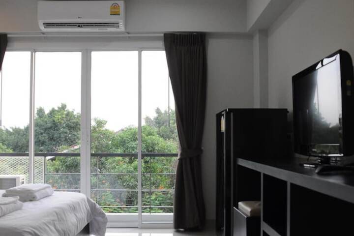 Room 15 of 42