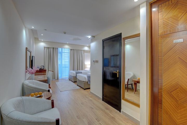 Room 16 of 36