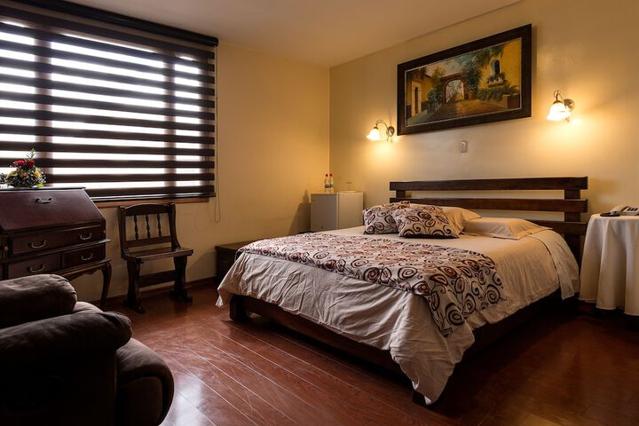 Room 4 of 38