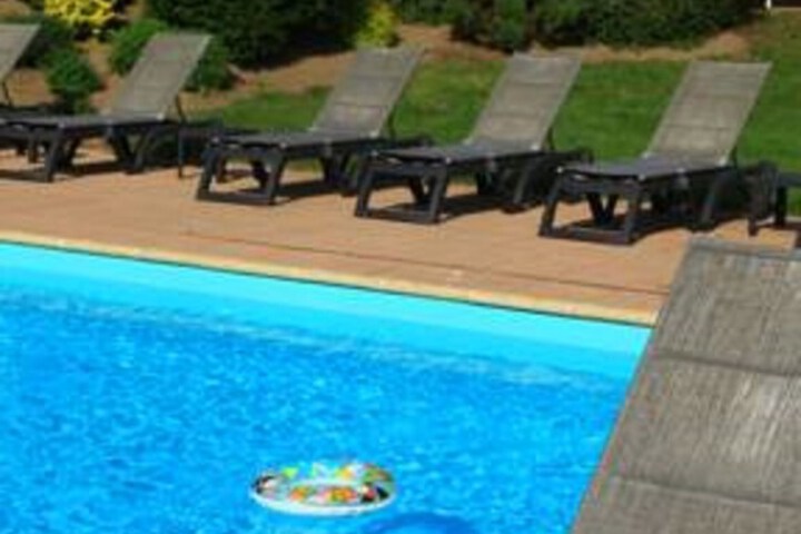 Sundeck 44 of 44