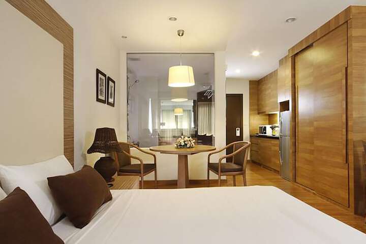 Room 9 of 31