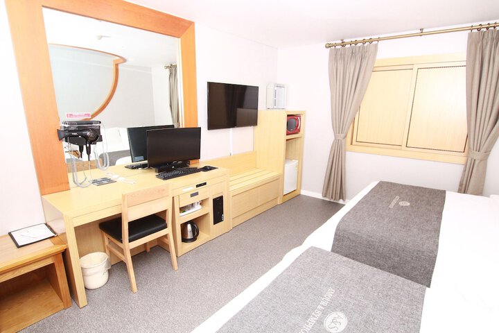 Room 15 of 54