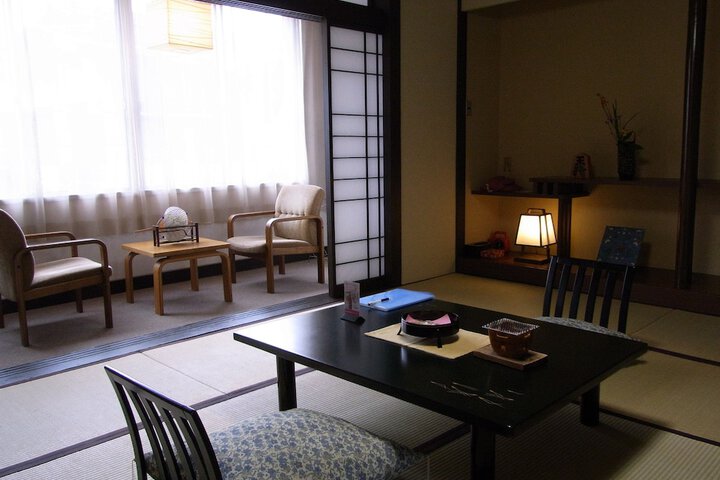 Room 12 of 42