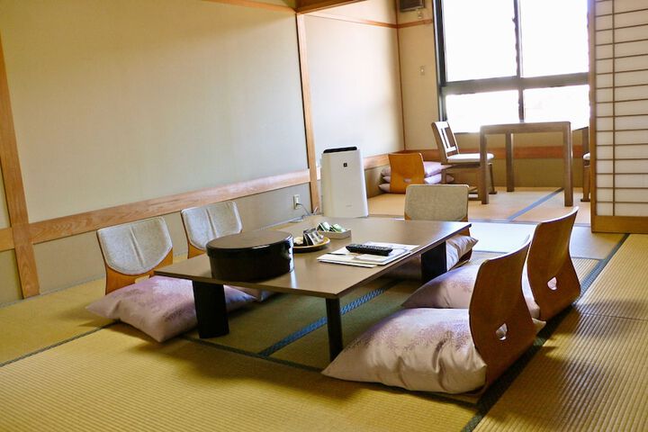 Room 9 of 52