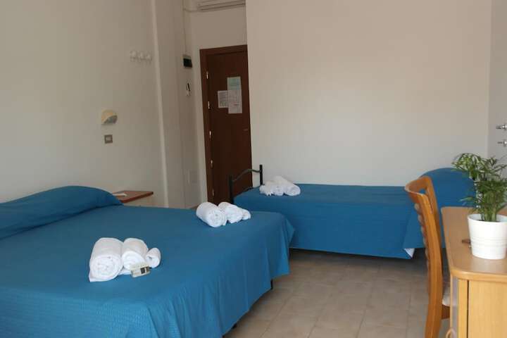 Room 15 of 46