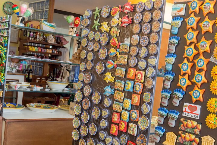 Gift Shop 37 of 85