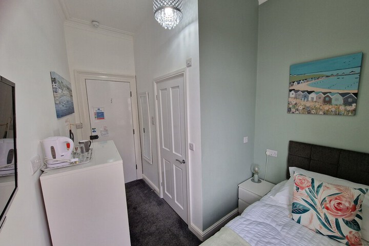 Room 65 of 86