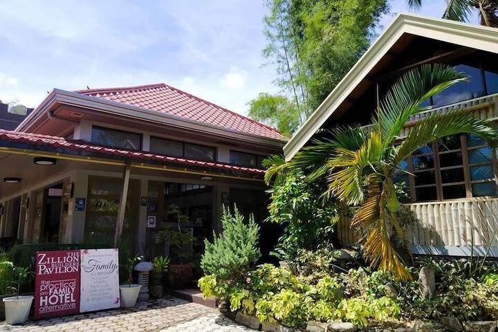 Hotel Entry