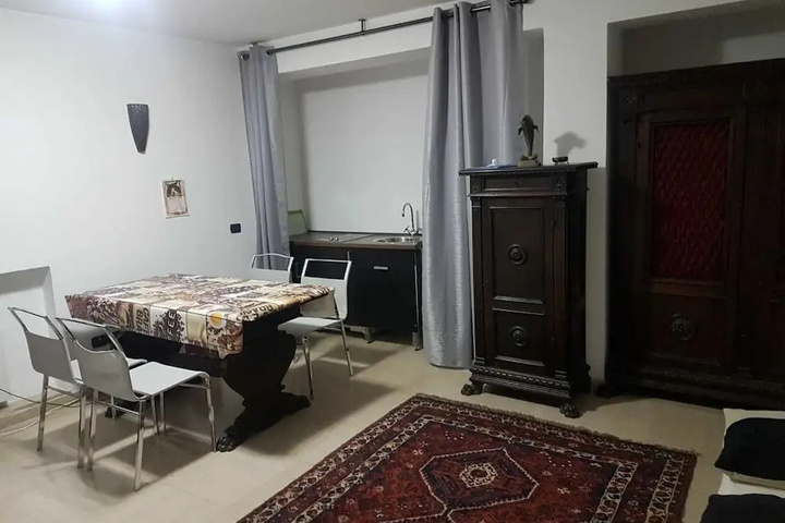 Room 3 of 6