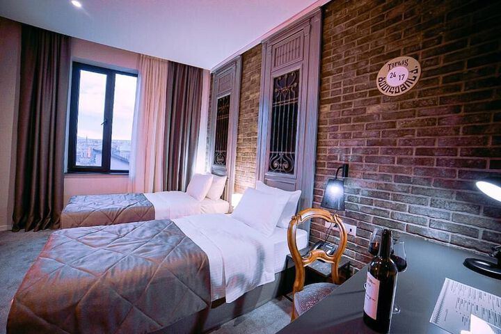 Room 38 of 127