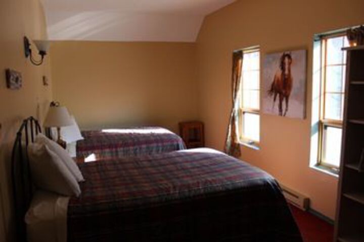 Room 43 of 68