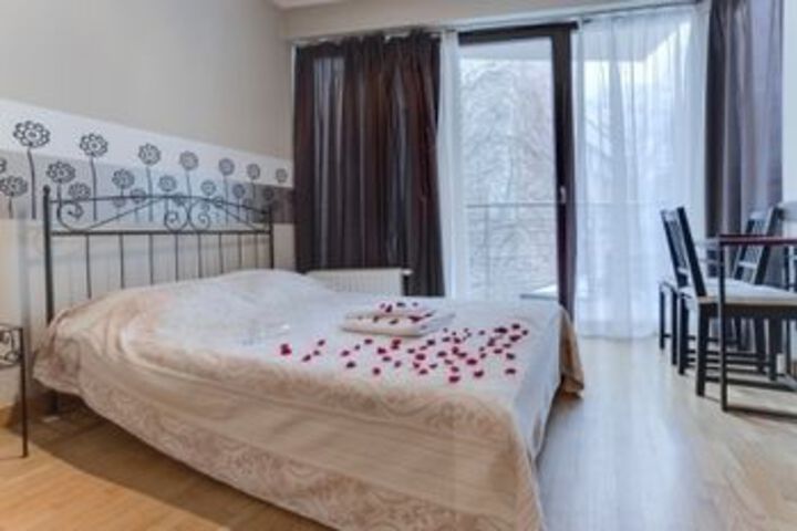 Room 8 of 29
