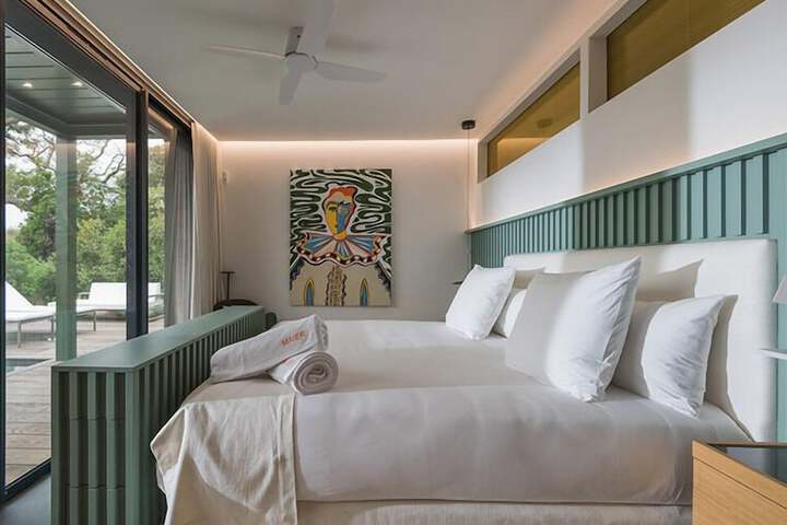 Room 10 of 49