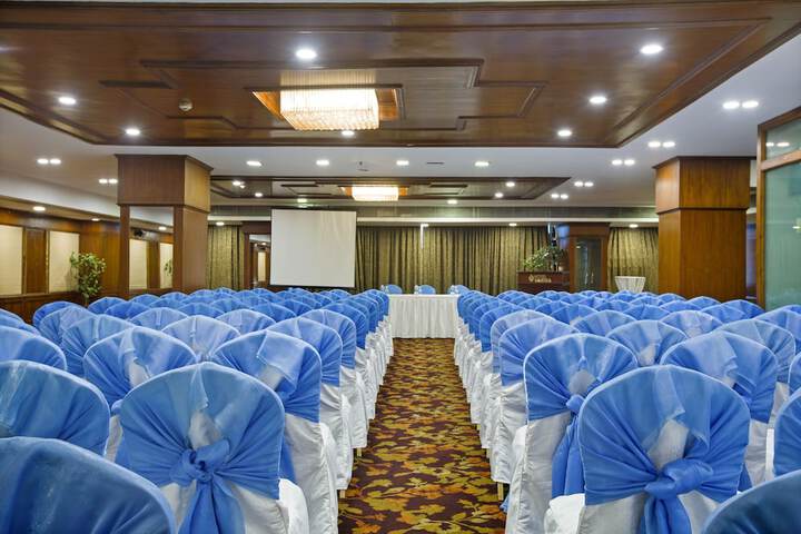 Ballroom/Hall 237 of 258
