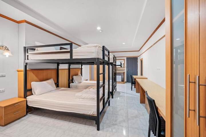 Room 14 of 17