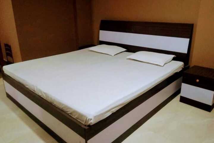 Room 6 of 21