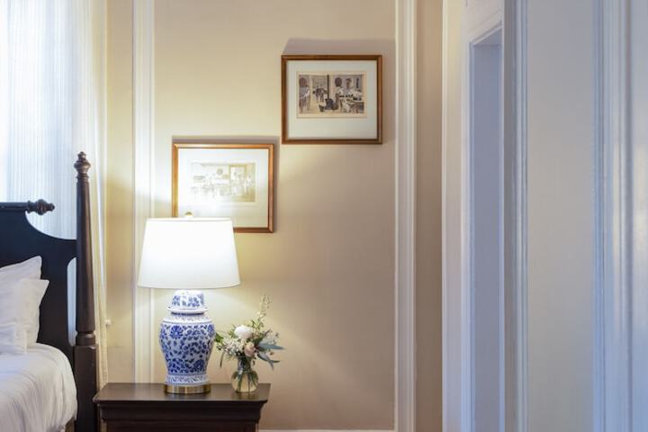 Room 3 of 52