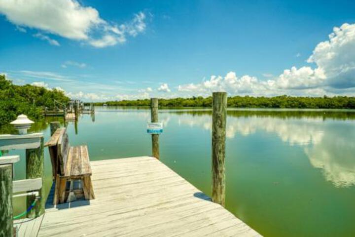 BAYWATCH CABIN in Captiva, FL