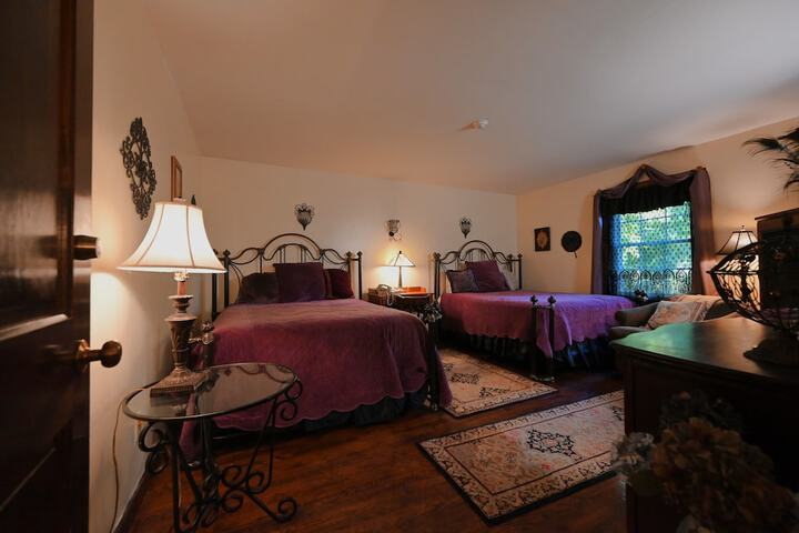 Room 3 of 22