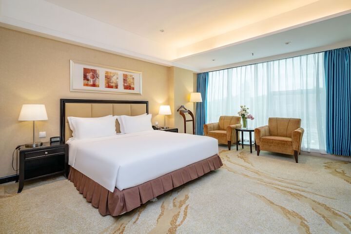 Room 2 of 72