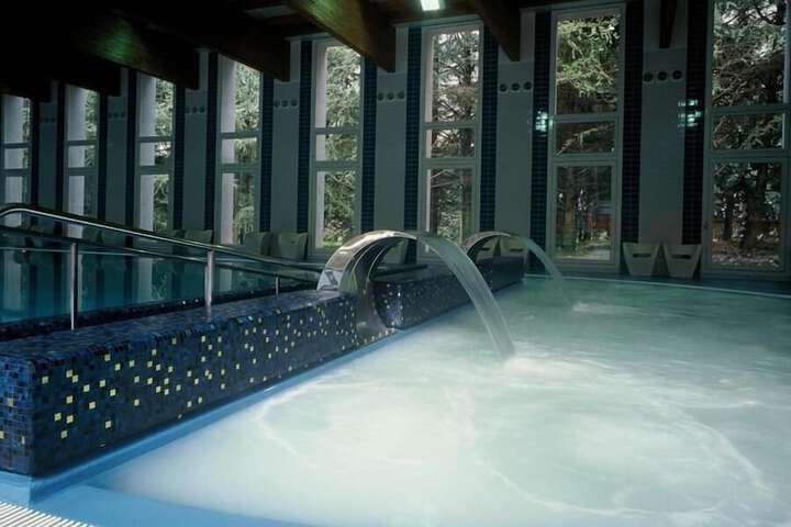 Pool Hotel
