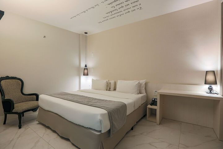 Room 26 of 46