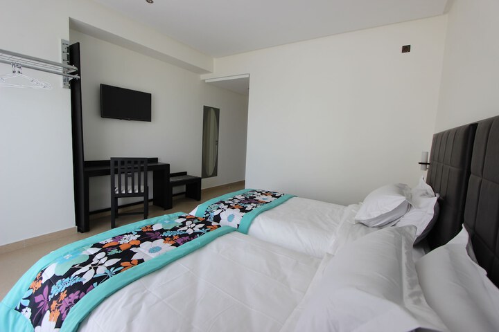 Room 6 of 50