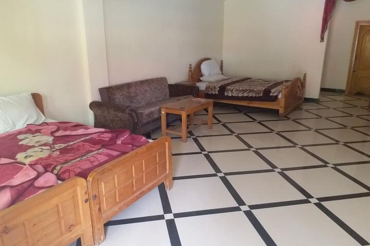 Room 25 of 33