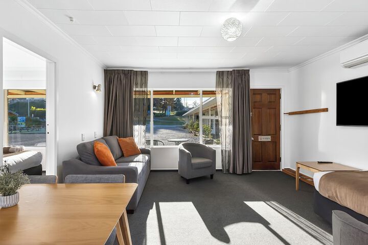 Room 34 of 79