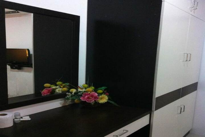 Room 3 of 35