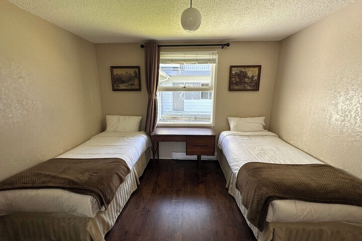Room 5 of 56