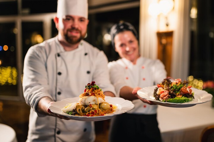Dining 90 of 129