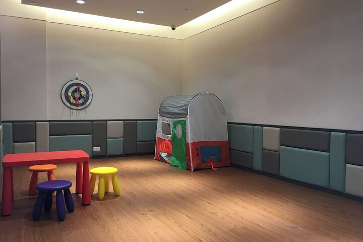 Room 23 of 42