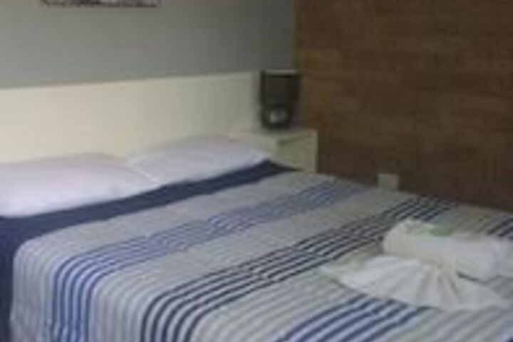 Room 11 of 25