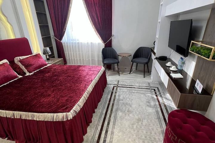 Room 5 of 29